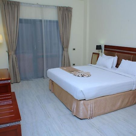 Kenenisa Hotel Addis Abeba Exterior foto