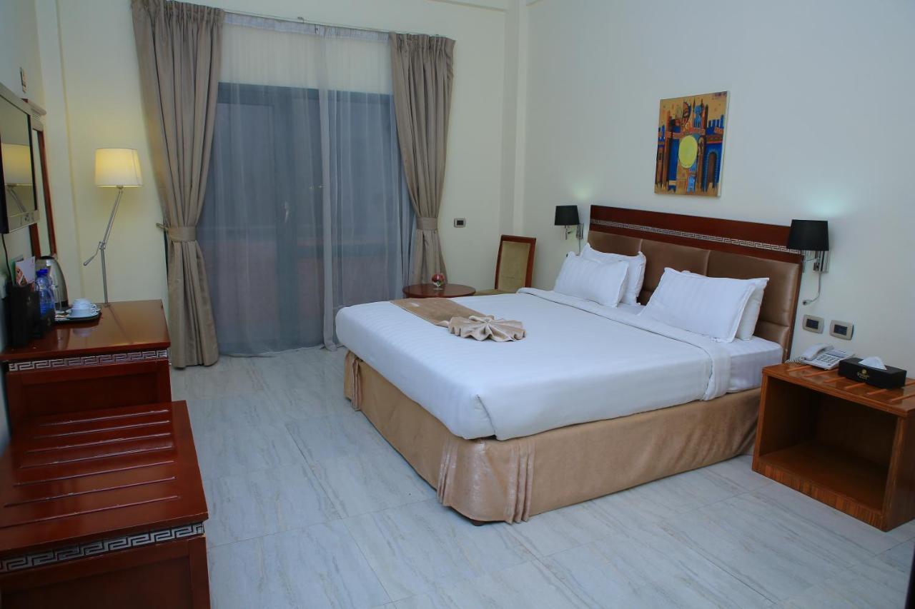 Kenenisa Hotel Addis Abeba Exterior foto